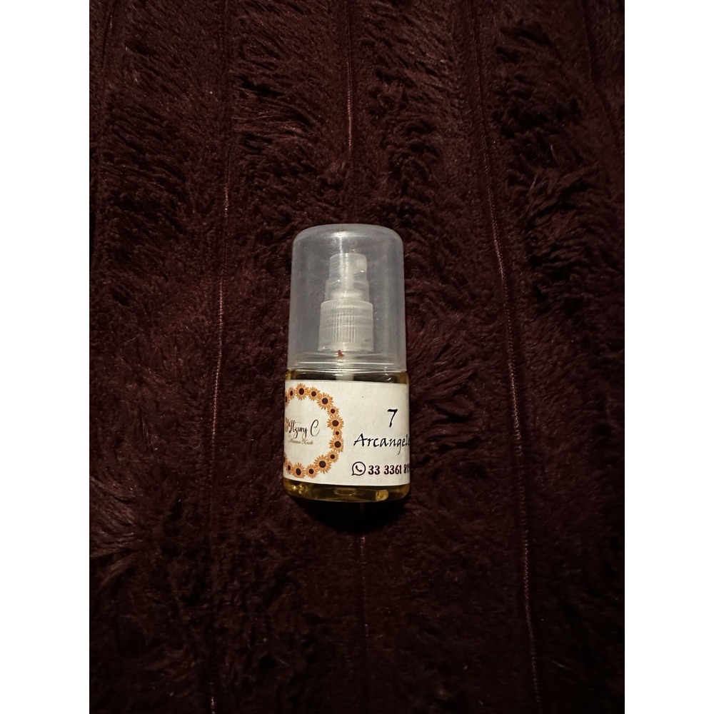 Arcángeles (Seven Archangels) spiritual cologne or oil.